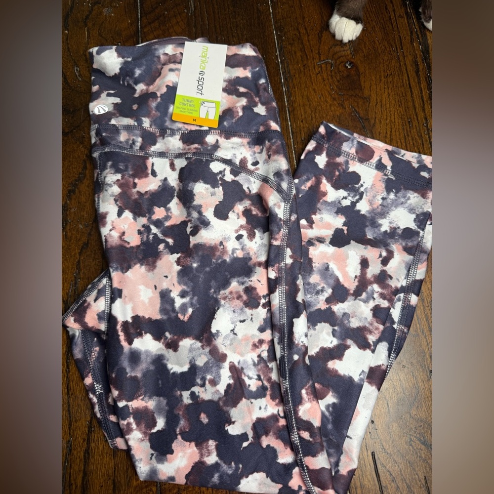 NWT Marika Sport Multicolor‎ Capri Leggings M